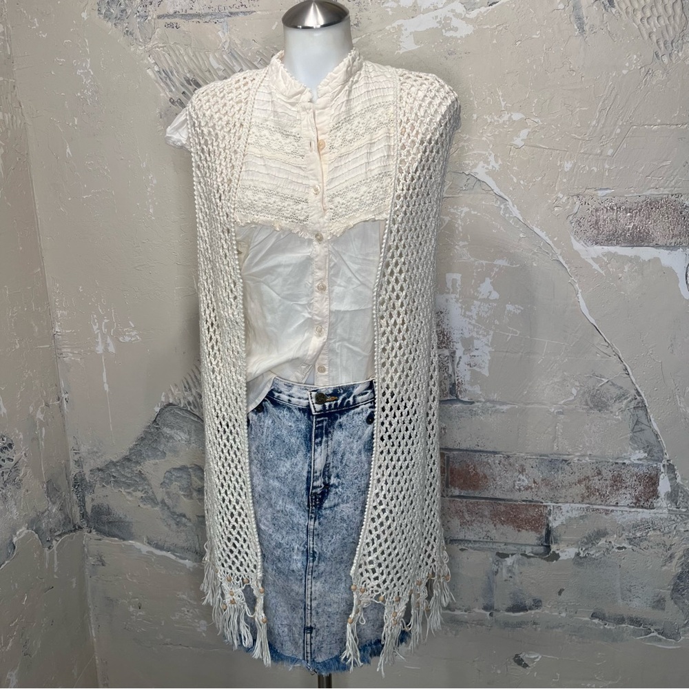 Crochet Open Weave Cream Open Front Sleeveless Lo… - image 4